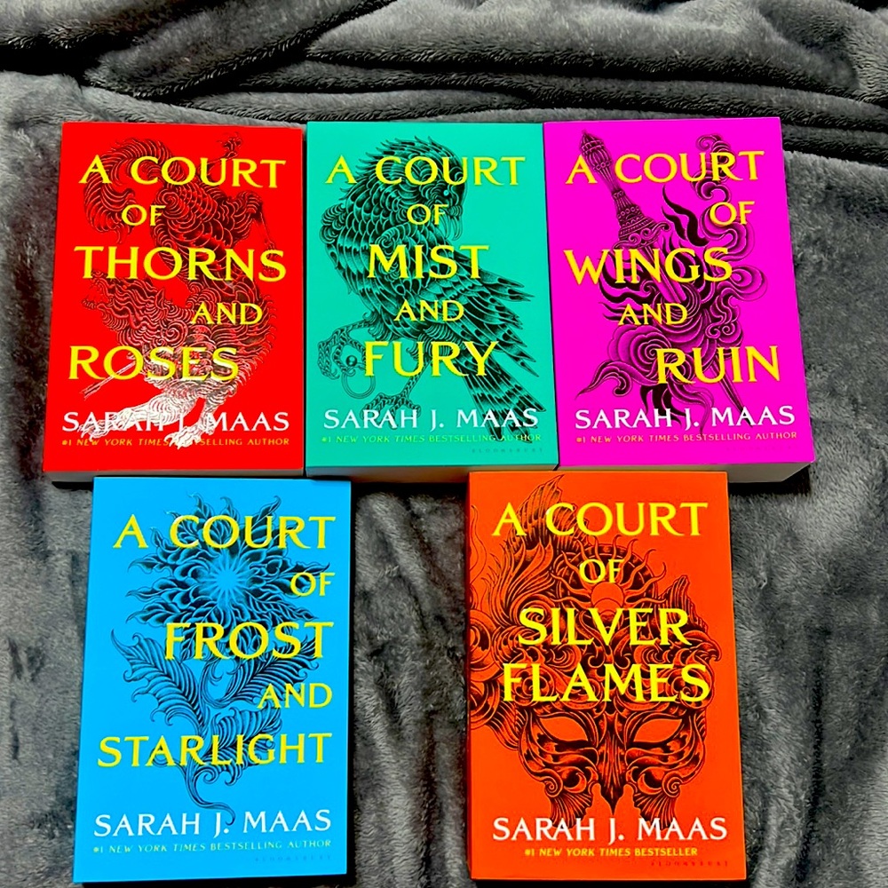 A Court Of Thorns And Roses Book set